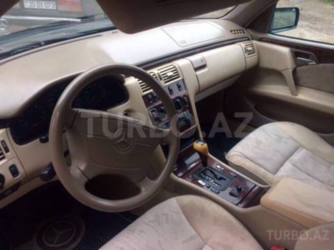 Mercedes E 200 1998, 300,000 km - 0.2 l - Gəncə