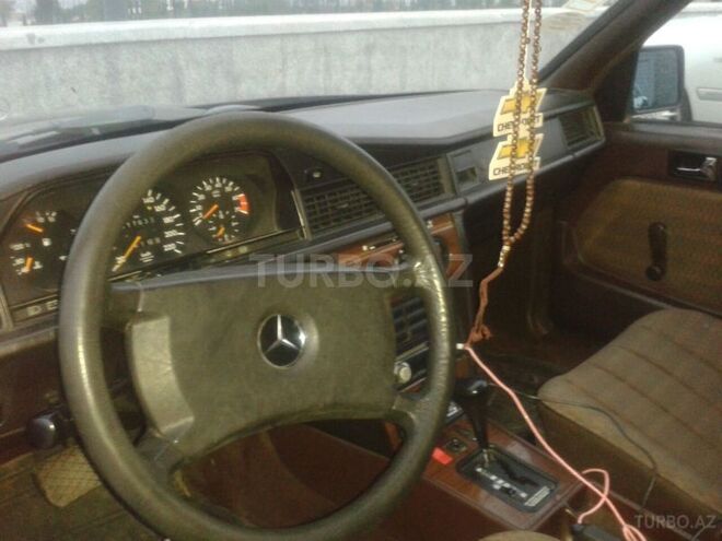 Mercedes 190 1990, 320,000 km - 2.0 l - Bakı