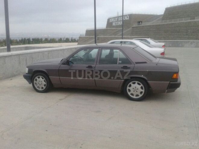 Mercedes 190 1990, 320,000 km - 2.0 l - Bakı