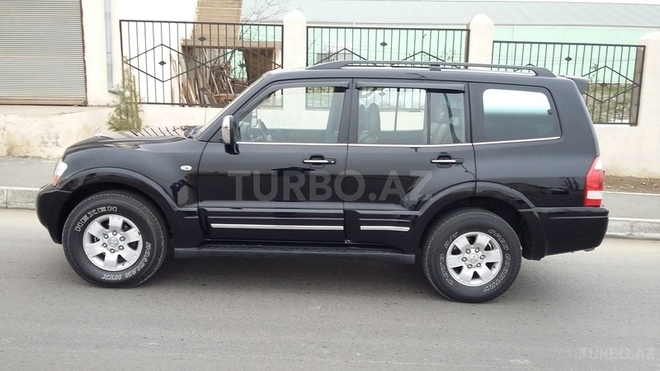 Mitsubishi Pajero 2005, 190,000 km - 3.0 l - Gəncə