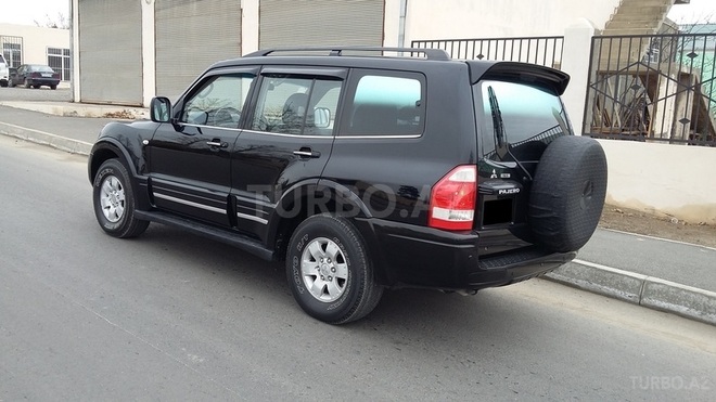 Mitsubishi Pajero 2005, 190,000 km - 3.0 l - Gəncə