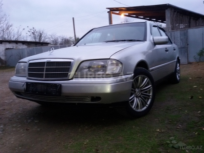 Mercedes C 180 1997, 300,000 km - 1.8 l - Füzuli