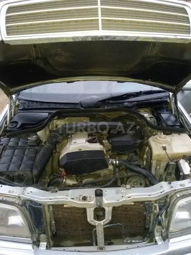Mercedes C 180 1997, 300,000 km - 1.8 l - Füzuli