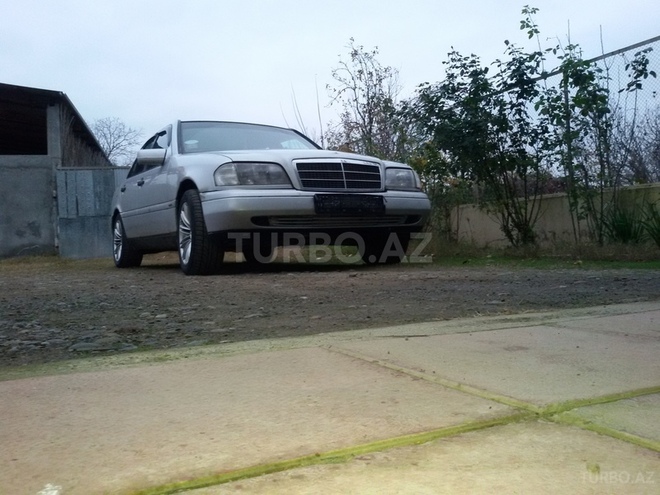 Mercedes C 180 1997, 300,000 km - 1.8 l - Füzuli