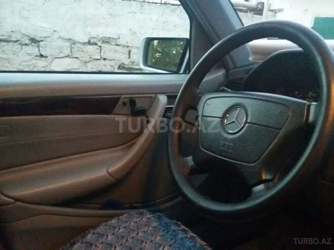 Mercedes C 230 1999, 192,000 km - 2.3 l - Bakı