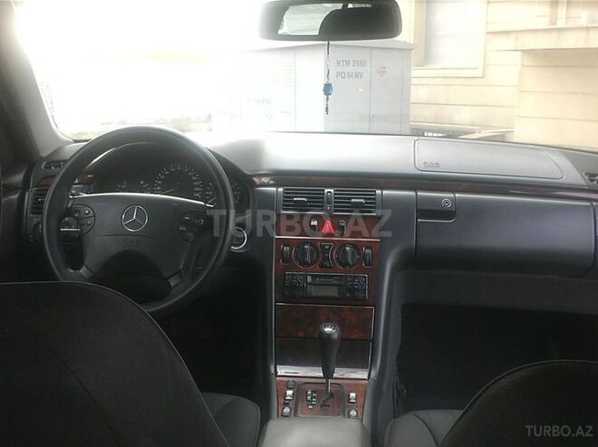 Mercedes E 240 1999, 300 km - 2.4 l - Bakı
