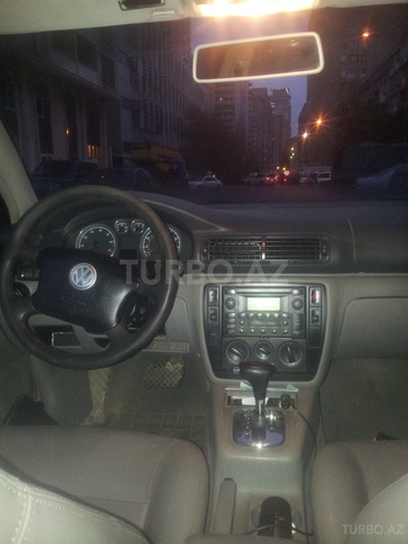 Volkswagen Passat 2004, 280,000 km - 1.8 l - Bakı