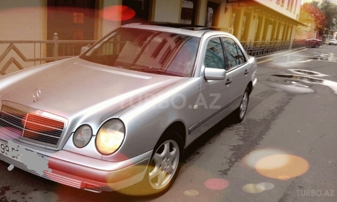 Mercedes E 220 1998, 380,000 km - 2.2 l - Sumqayıt