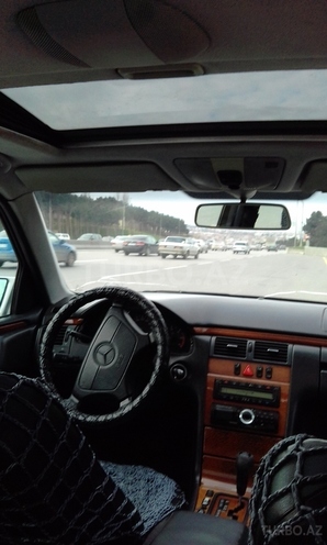 Mercedes E 220 1998, 380,000 km - 2.2 l - Sumqayıt