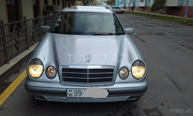 Mercedes E 220 1998, 380,000 km - 2.2 l - Sumqayıt