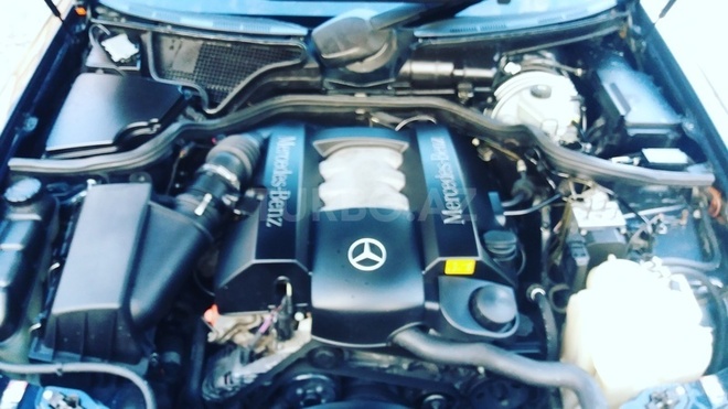 Mercedes E 280 2000, 236,000 km - 2.8 l - Bakı