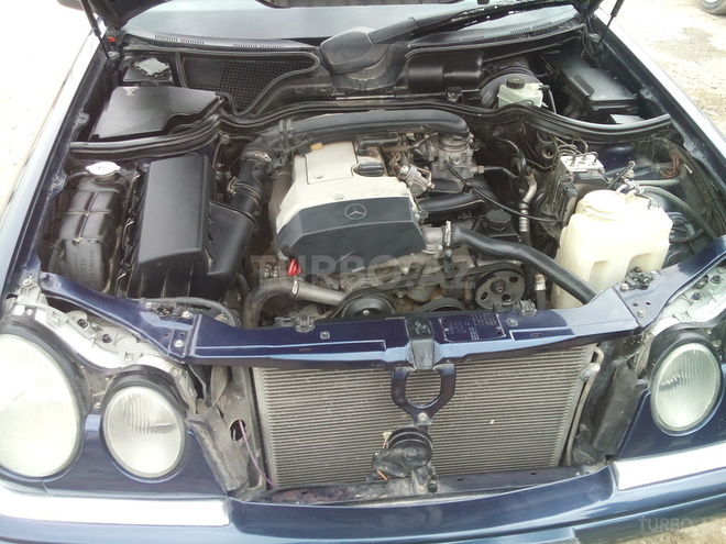Mercedes E 200 1999, 327,680 km - 2.0 л - Bakı