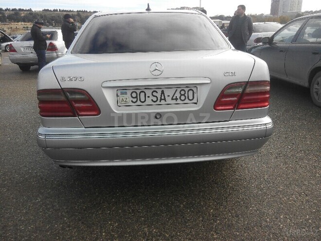 Mercedes E 270 2000, 321,000 km - 2.7 л - Bakı