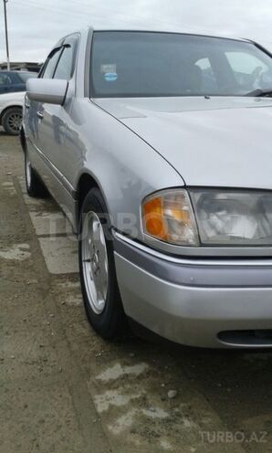 Mercedes C 220 1996, 265,000 km - 2.2 l - Sumqayıt
