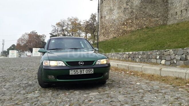 Opel Vectra 1997, 270,000 km - 2.0 l - Şəki