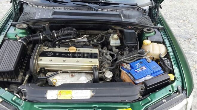 Opel Vectra 1997, 270,000 km - 2.0 l - Şəki