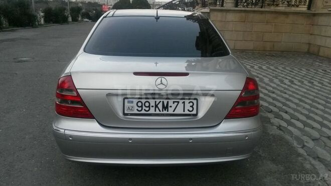 Mercedes E 240 2002, 261,000 km - 2.6 l - Bakı