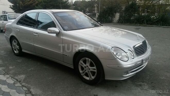 Mercedes E 240 2002, 261,000 km - 2.6 l - Bakı