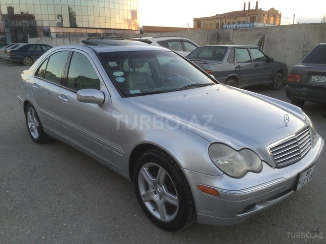 Mercedes C 240 2001, 300,000 km - 2.6 l - Sumqayıt