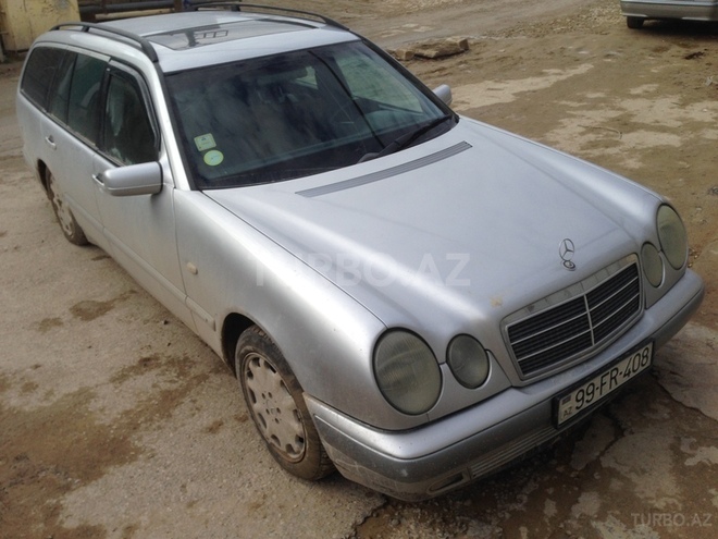 Mercedes E 230 1999, 210,000 km - 2.3 l - Bakı
