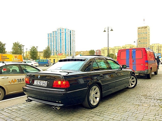 BMW 740 2000, 397,000 km - 4.0 l - Bakı