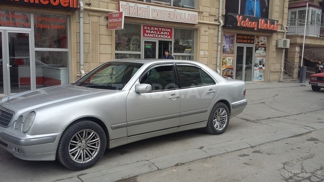 Mercedes E 270 2000, 344,000 km - 2.7 l - Bakı