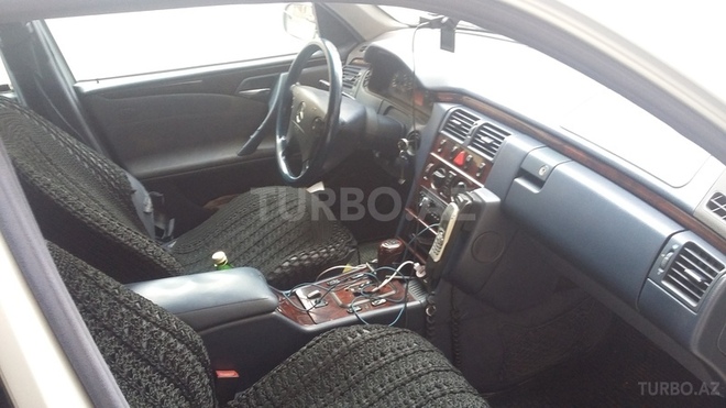 Mercedes E 270 2000, 344,000 km - 2.7 l - Bakı