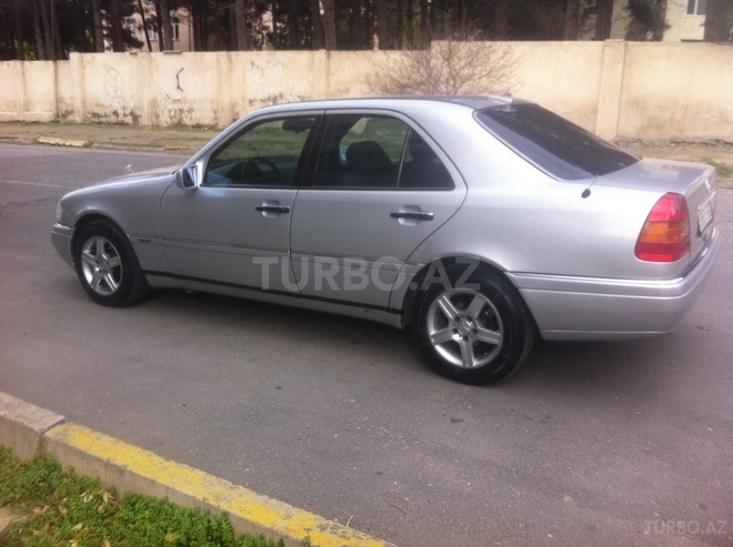 Mercedes C 180 1995, 200,000 km - 1.8 l - Bakı