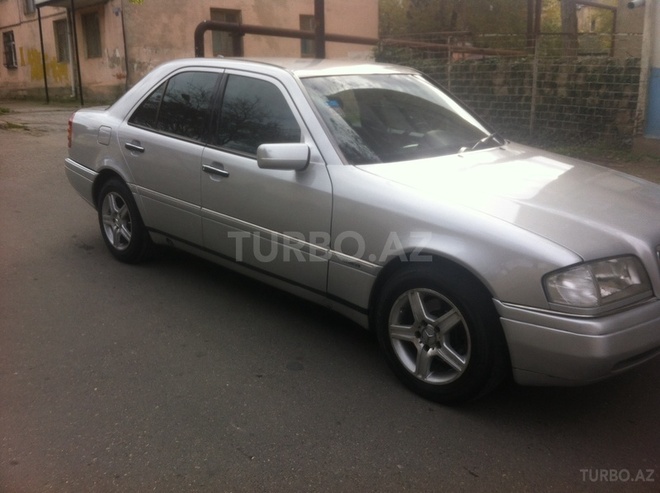 Mercedes C 180 1995, 200,000 km - 1.8 l - Bakı