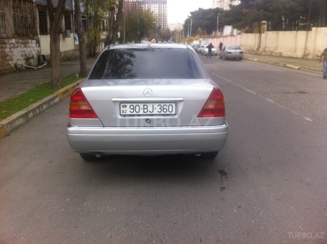 Mercedes C 180 1995, 200,000 km - 1.8 l - Bakı