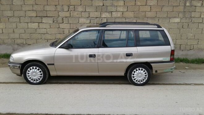 Opel Astra 1996, 280,000 km - 1.6 л - Bakı