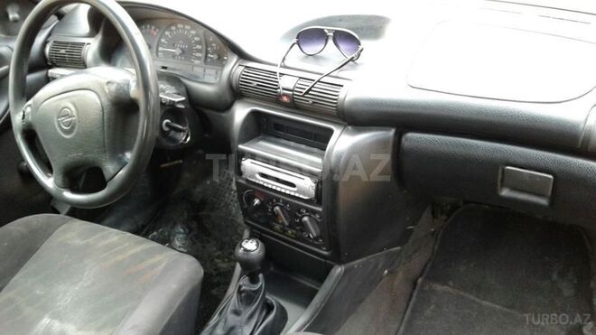 Opel Astra 1996, 280,000 km - 1.6 л - Bakı