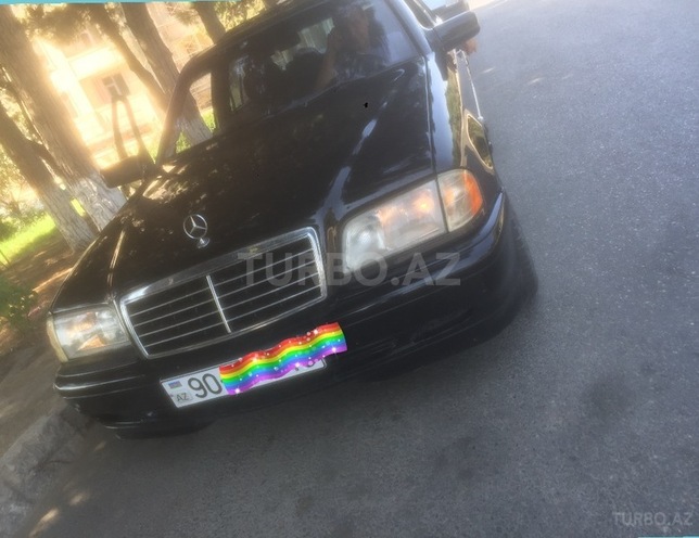 Mercedes C 230 1997, 256,000 km - 2.3 л - Bakı