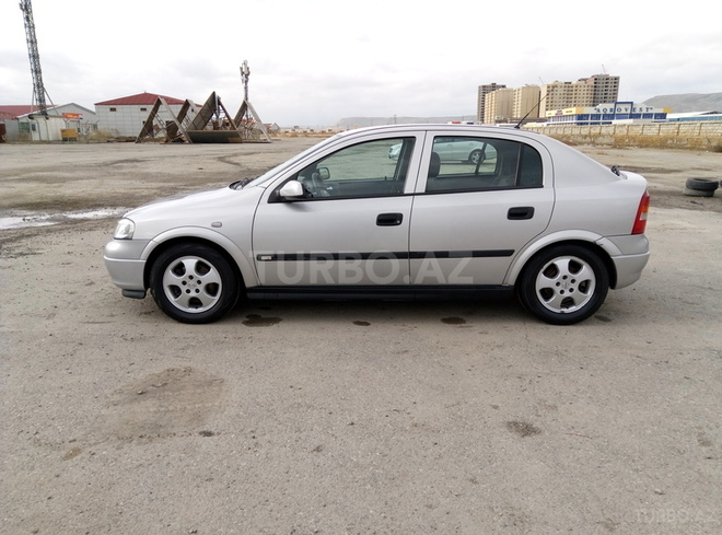 Opel Astra 2000, 250,000 km - 1.8 l - Bakı