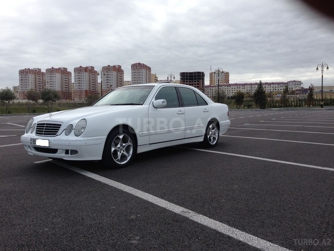 Mercedes E 280 2000, 232,148 km - 2.8 l - Sumqayıt