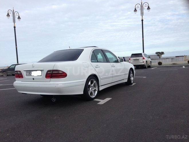 Mercedes E 280 2000, 232,148 km - 2.8 l - Sumqayıt