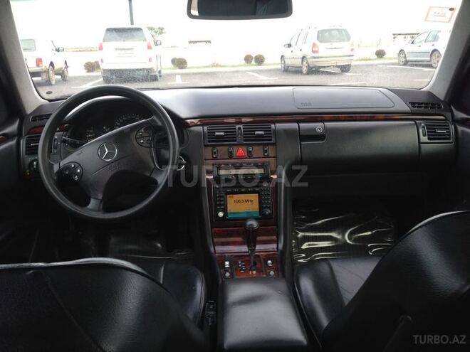Mercedes E 280 2000, 232,148 km - 2.8 l - Sumqayıt