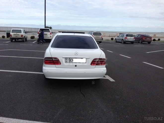 Mercedes E 280 2000, 232,148 km - 2.8 l - Sumqayıt