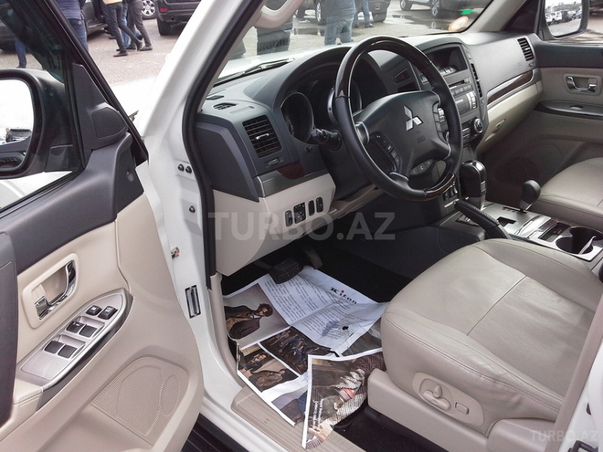 Mitsubishi Pajero 2014, 47,000 km - 3.8 l - Bakı