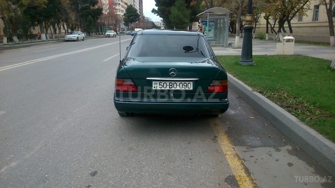 Mercedes E 260 1990, 250,000 km - 2.6 l - Sumqayıt