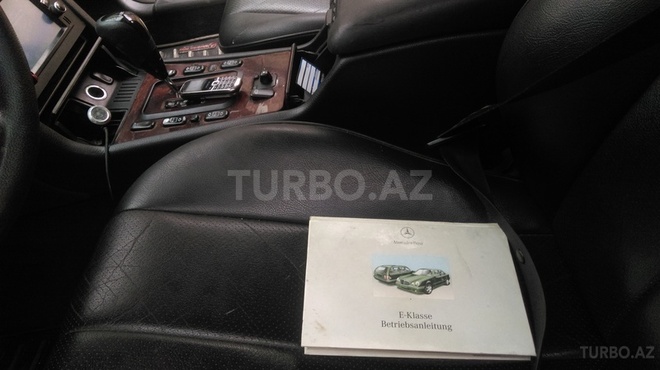 Mercedes E 220 2001, 258,258 km - 2.2 l - Bakı