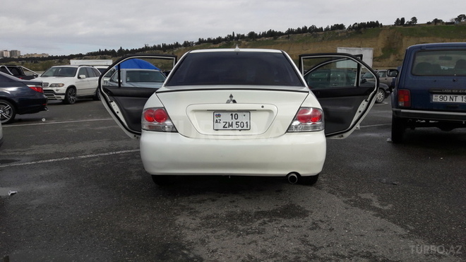 Mitsubishi Lancer 2004, 315,000 km - 1.3 л - Bakı