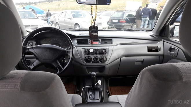 Mitsubishi Lancer 2004, 315,000 km - 1.3 л - Bakı