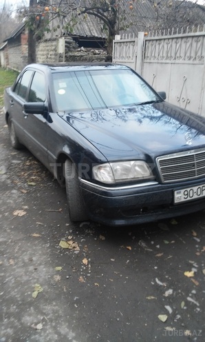 Mercedes B 180 1996, 43,000 km - 1.8 l - Zaqatala