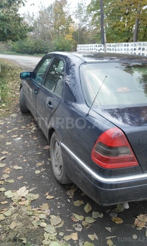 Mercedes B 180 1996, 43,000 km - 1.8 l - Zaqatala