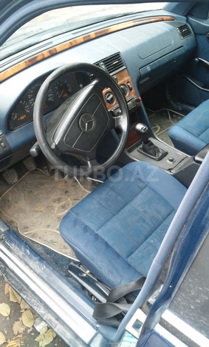 Mercedes B 180 1996, 43,000 km - 1.8 l - Zaqatala