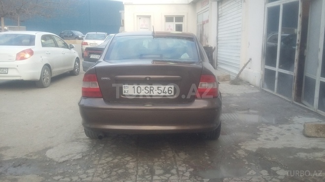 Opel Vectra 1997, 243,000 km - 1.8 л - Bakı