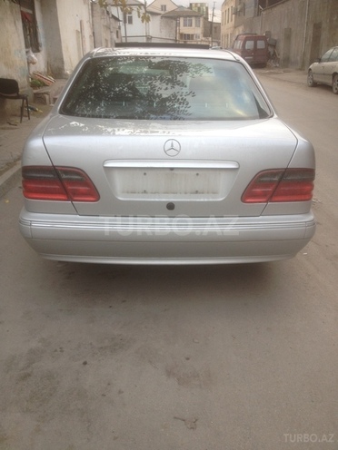 Mercedes E 200 2000, 274,050 km - 2.0 l - Bakı