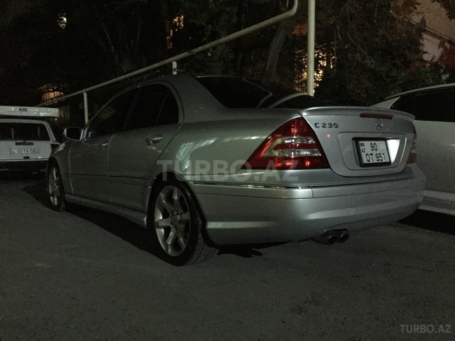 Mercedes C 230 2006, 130,000 km - 2.5 l - Bakı