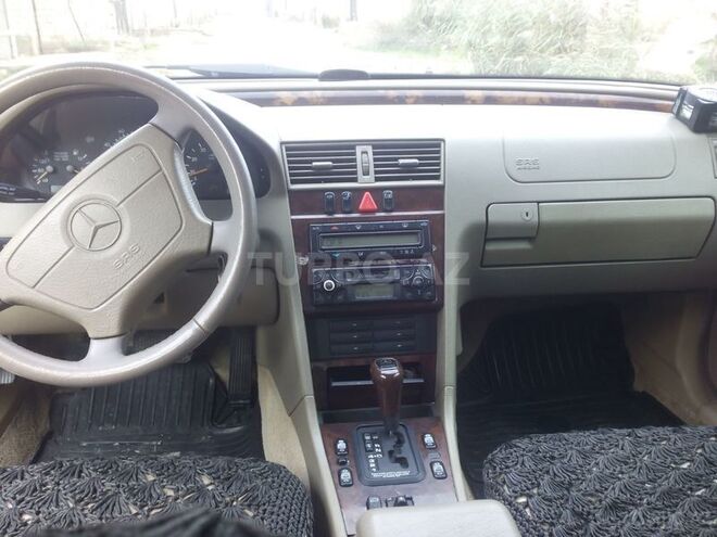 Mercedes C 230 1998, 200,000 km - 2.3 l - Bakı